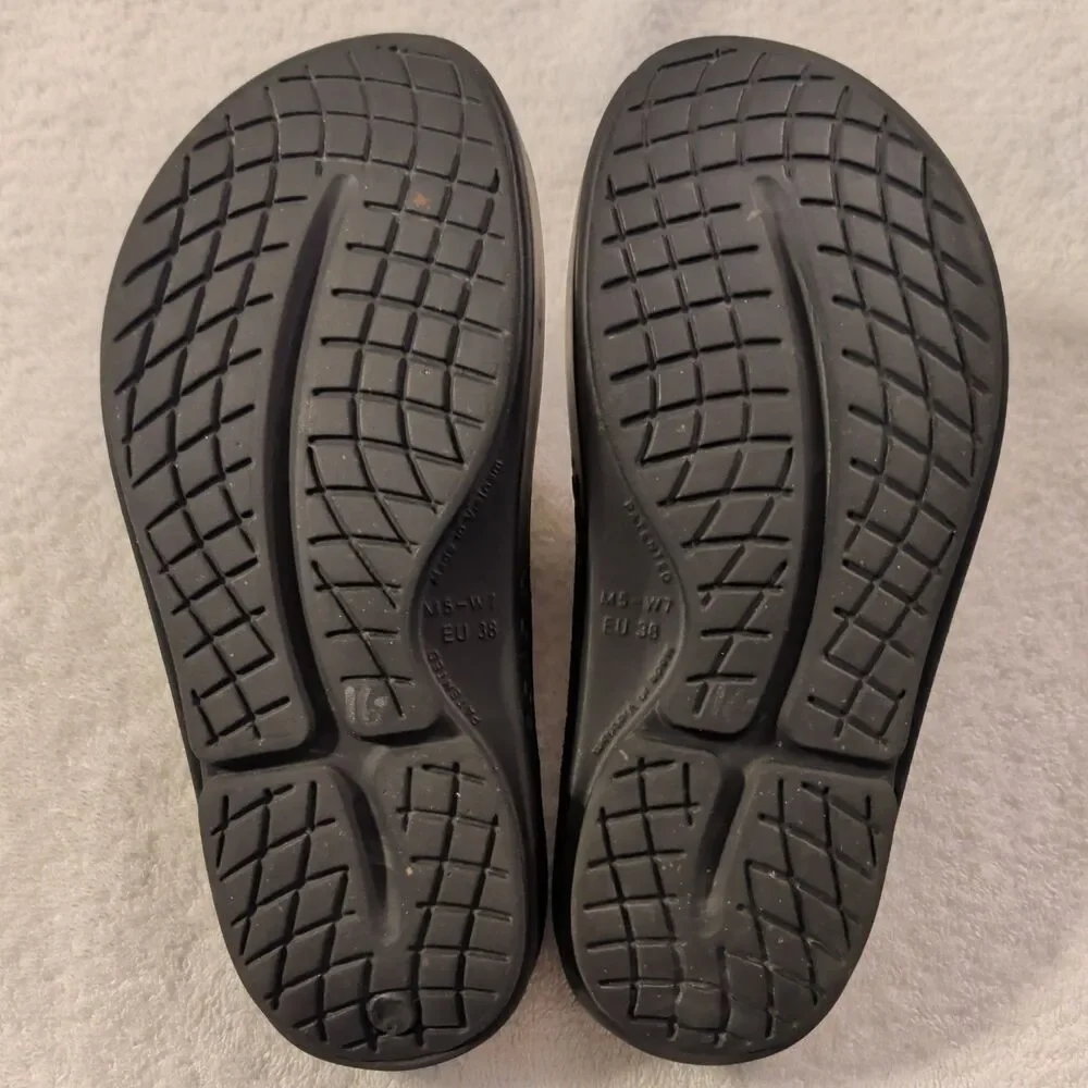OOFOS Men's OOahh Slip On Slide Sandals Black Yellow M5 W7